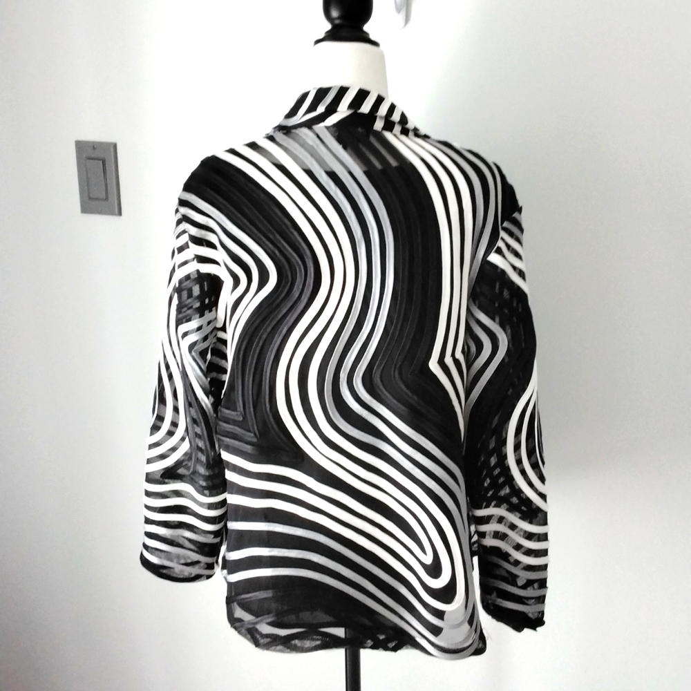 Arisa Jacket and matching camisole top - Picture 3 of 12